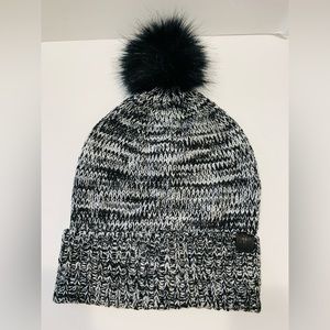 Frye Black & White Hat With Pom